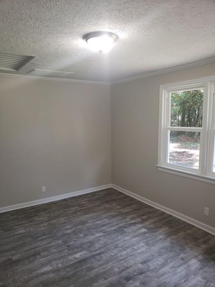 7 Country Squire Ct - Photo 3 of 12