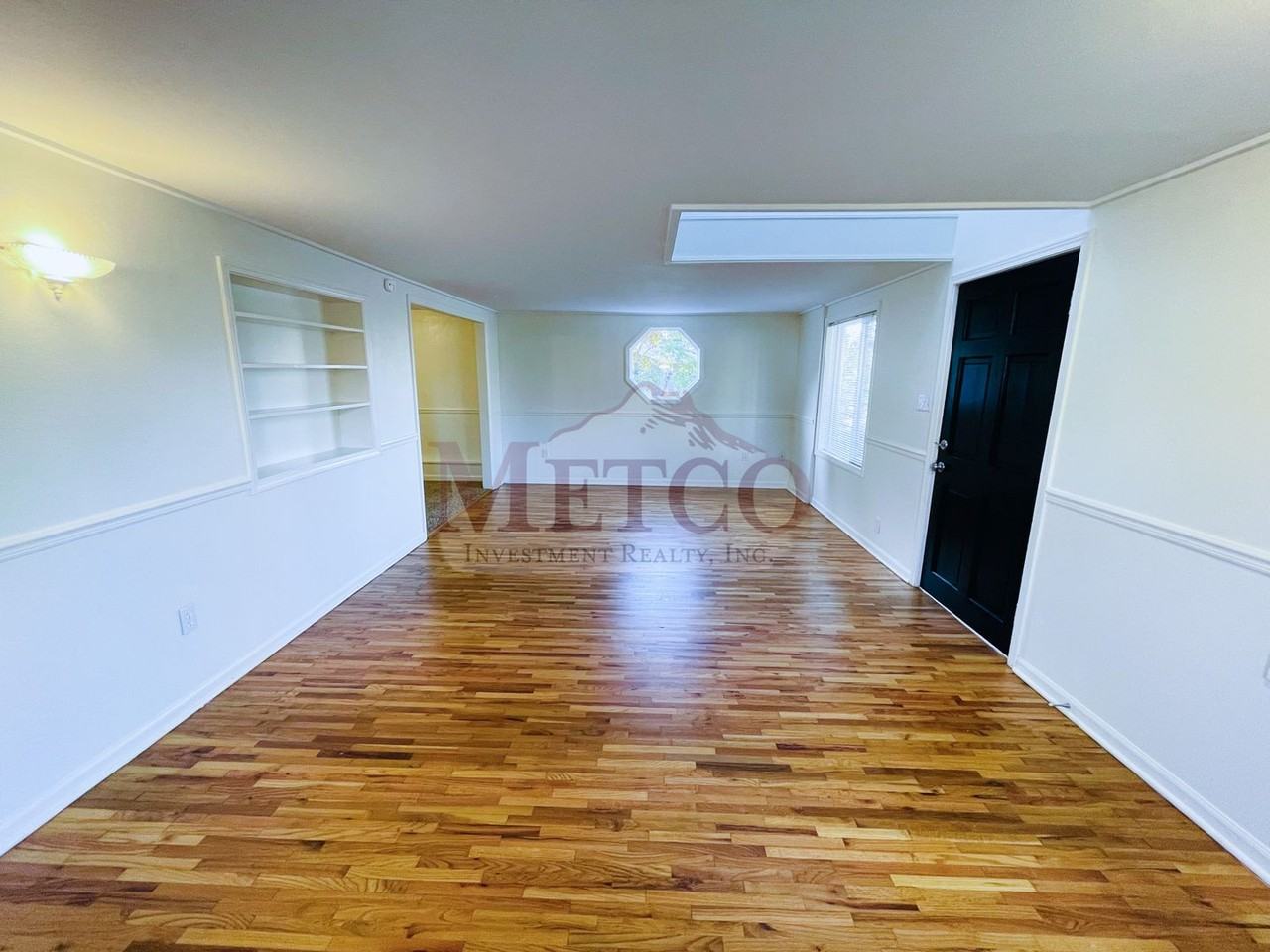 2363 Clear Vue Ln - Photo 2 of 21