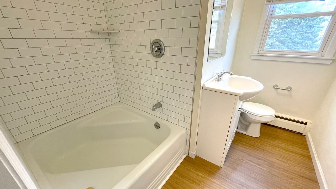 Pierce Square Apartments - Photo 6 of 7