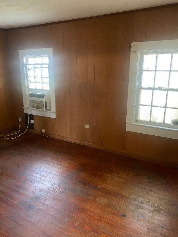 125 Johnson Aly - Photo 2 of 6