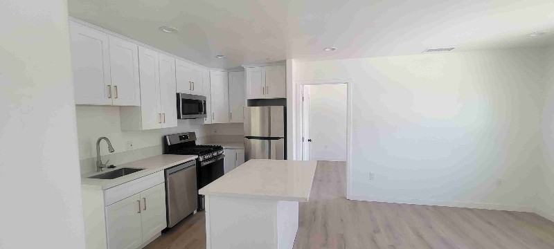 8820 Noeline Ave - Photo 5 of 27