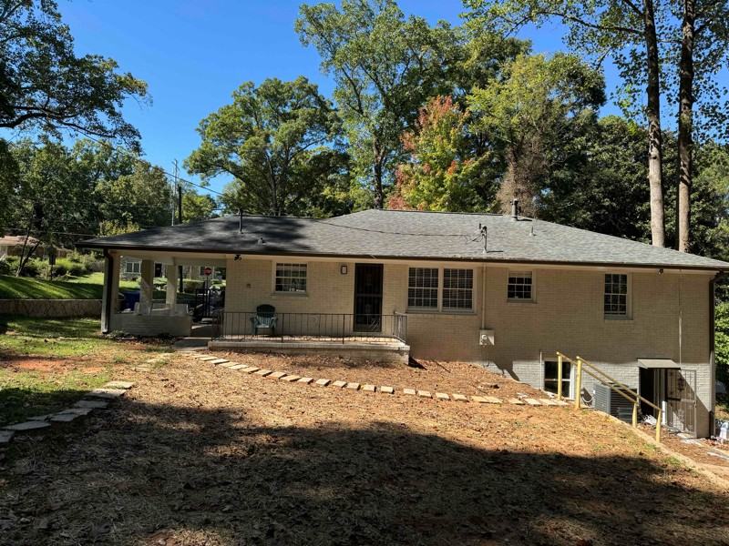 932 Mount Airy Dr Sw - Photo 2 of 11