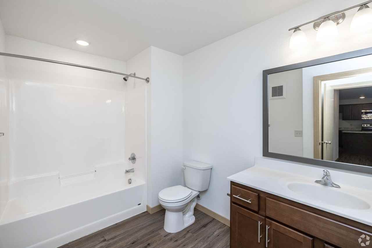 West Lake Meadows 4 - Photo 6 of 13
