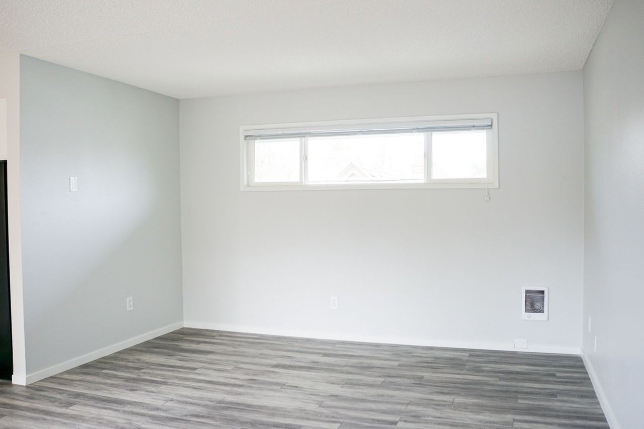 1024 Se 29th Ave - Photo 3 of 12