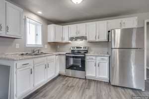 featured image of 100 W 4th St