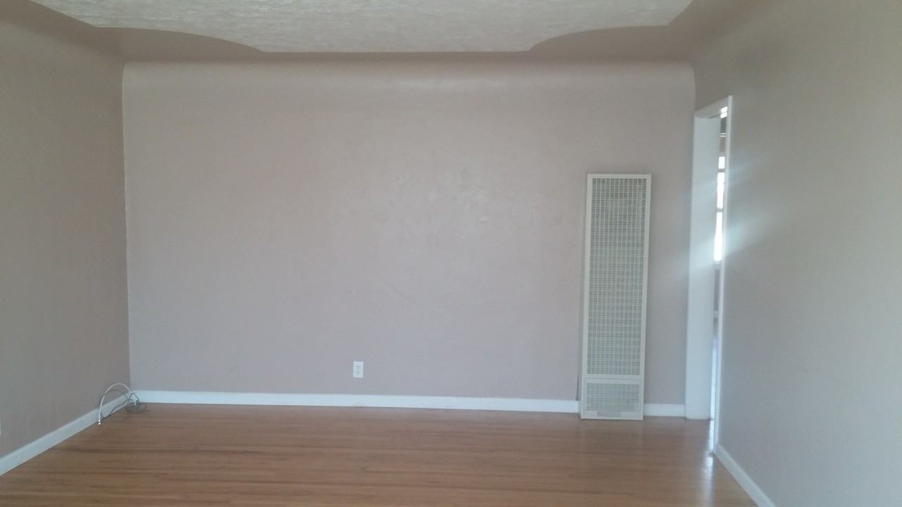 3475 Mayfair Dr S - Photo 5 of 10