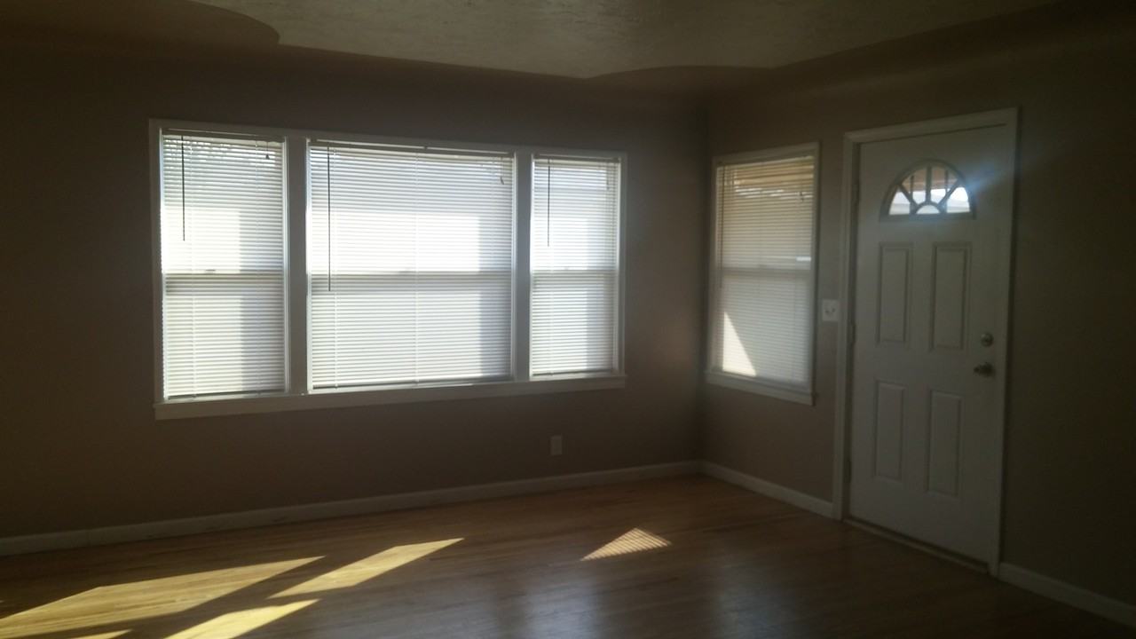 3475 Mayfair Dr S - Photo 6 of 10