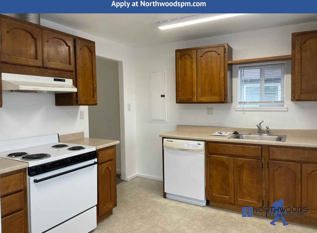 313 S Oakdale Ave - Photo 3 of 16
