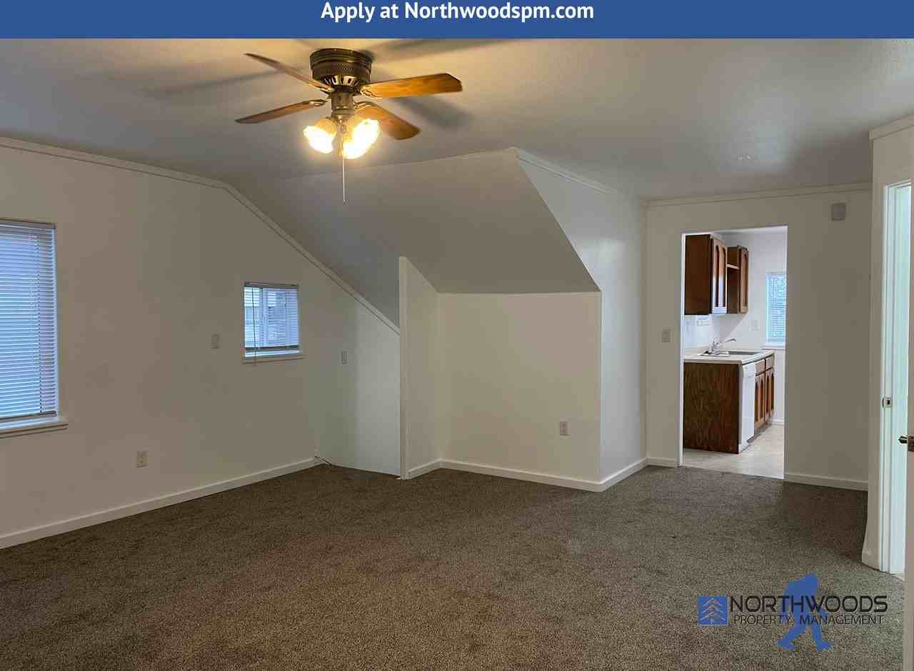 313 S Oakdale Ave - Photo 6 of 16
