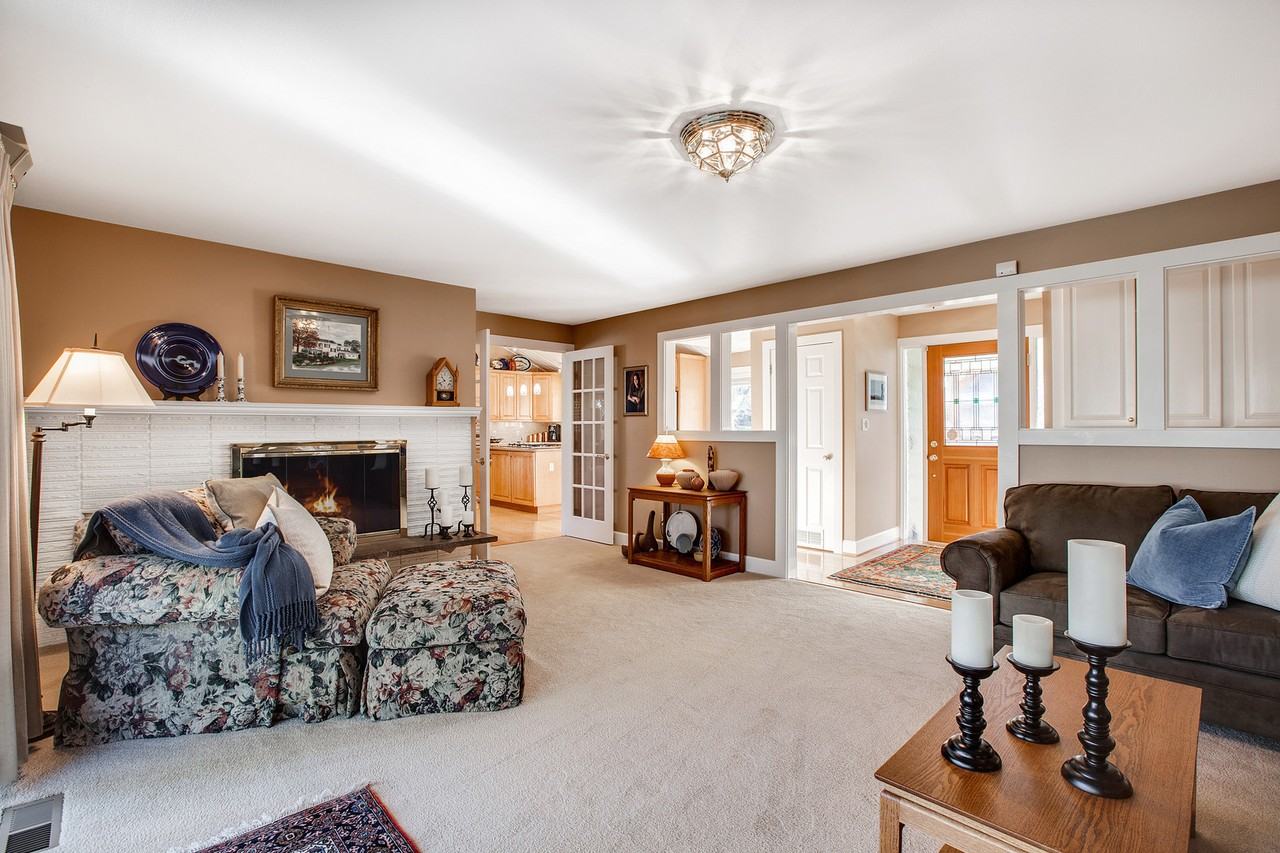 12522 Se 16th St - Photo 2 of 10