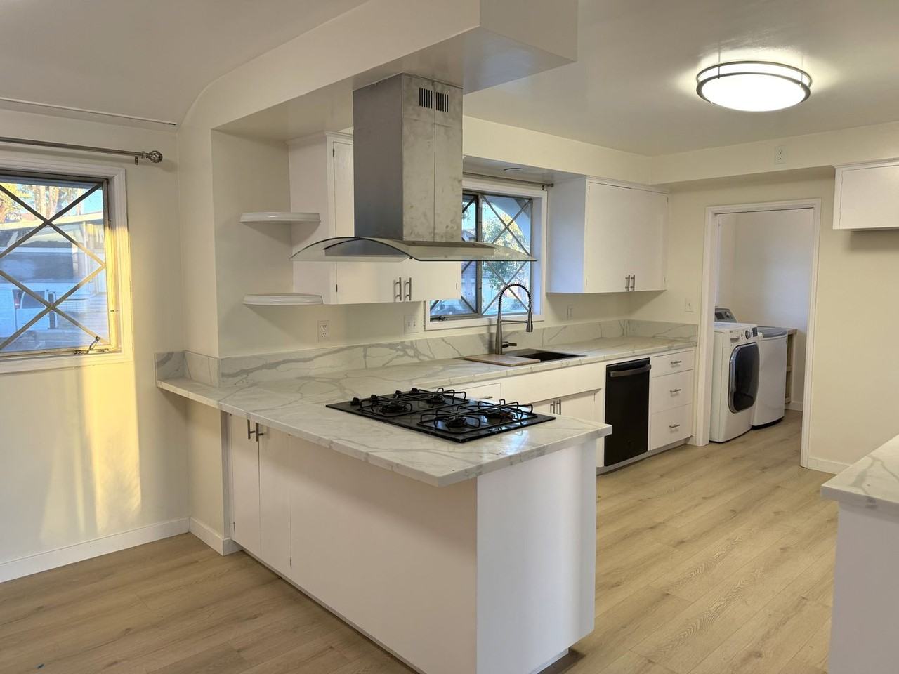 5121 Bedford Ave - Photo 2 of 18