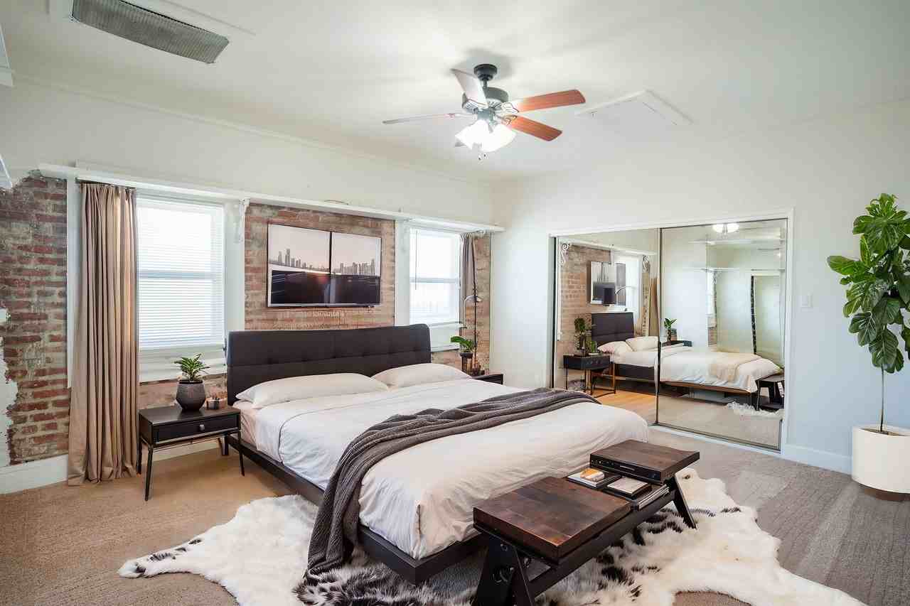 1321 Sartori Ave - Photo 3 of 11