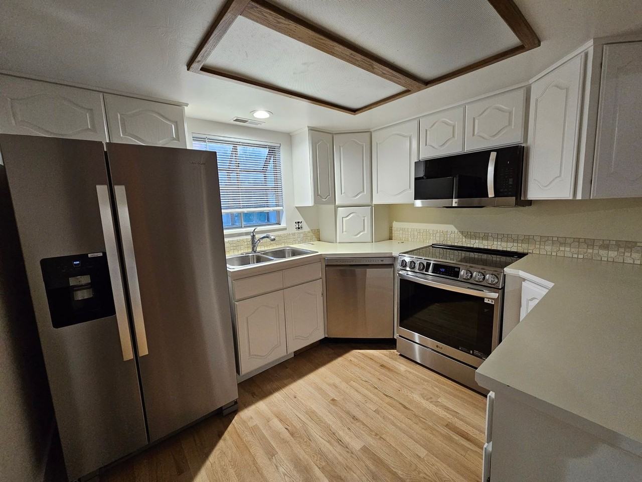 1031 S Freedom Blvd - Photo 3 of 16