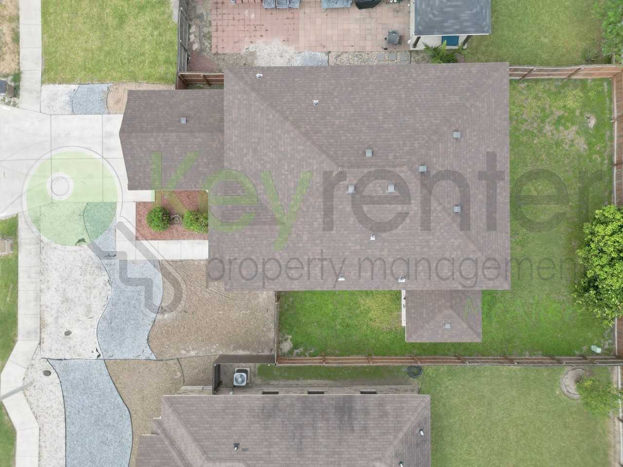 323 Cavazos St - Photo 3 of 33