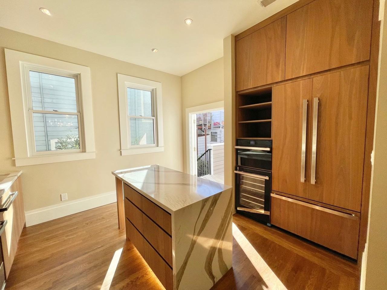 223 Laussat St - Photo 3 of 46