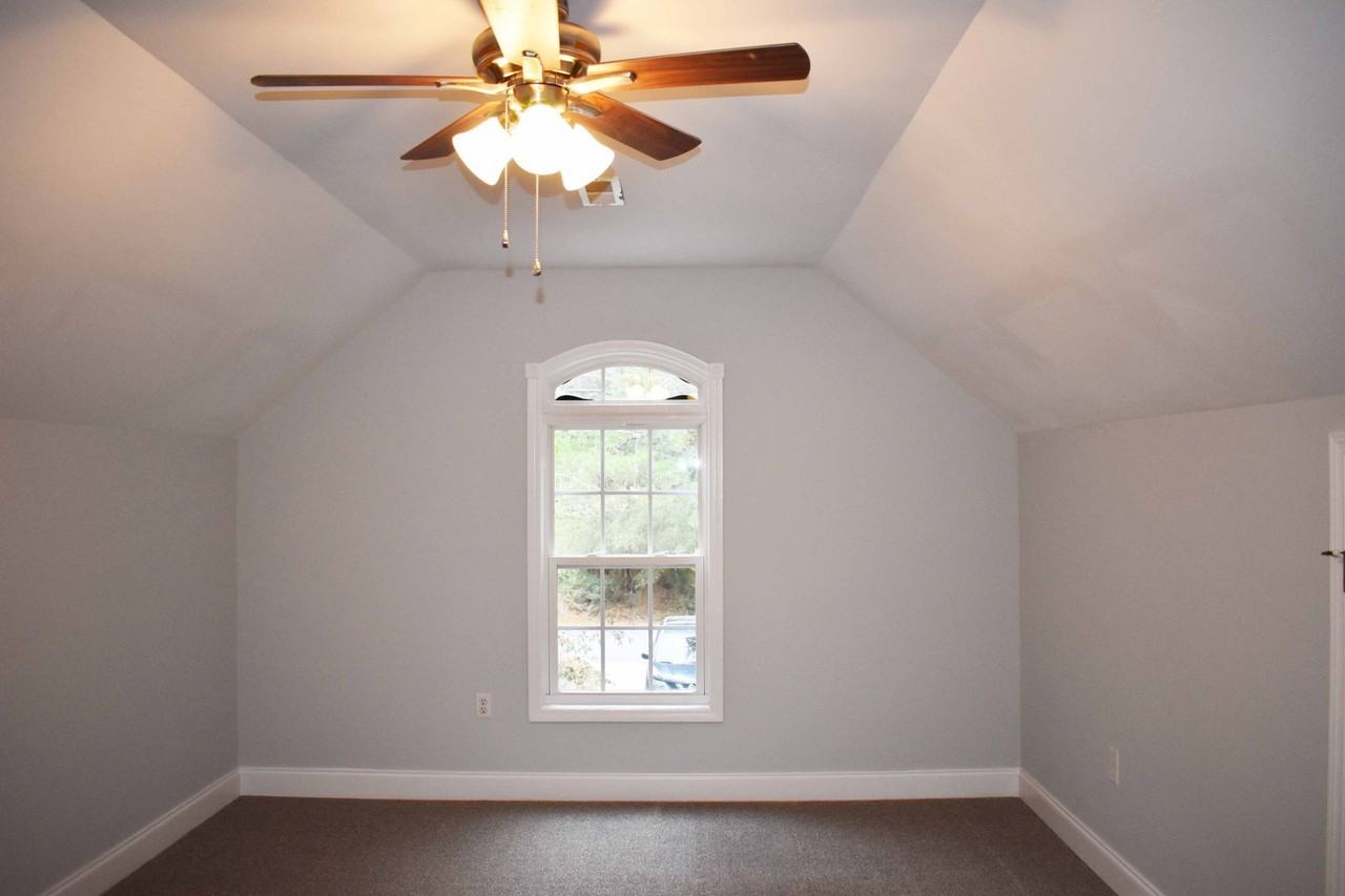 101 Wayne Dr - Photo 5 of 16