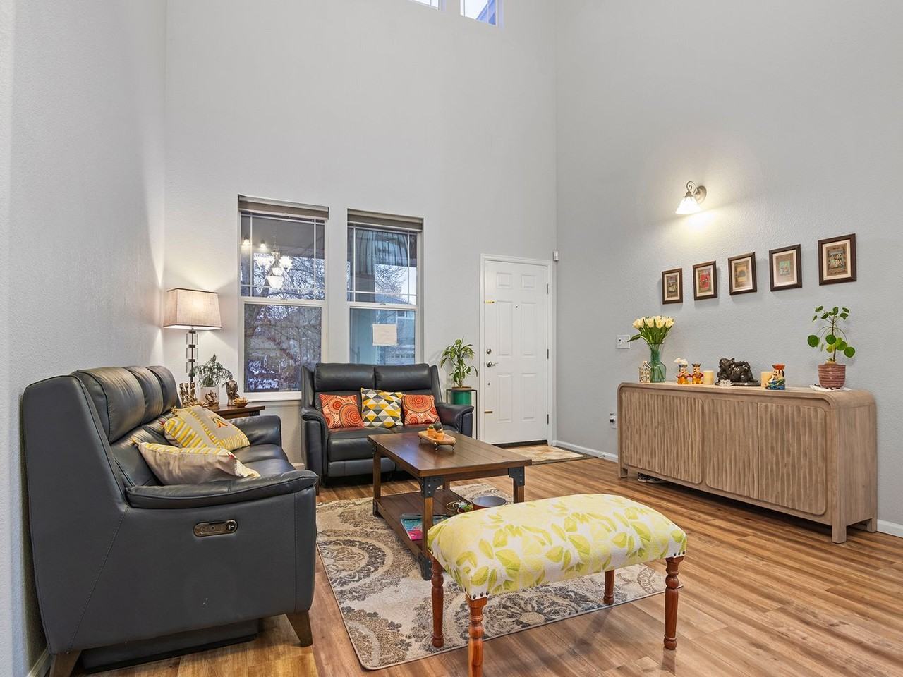 6138 Carmichael St - Photo 4 of 22