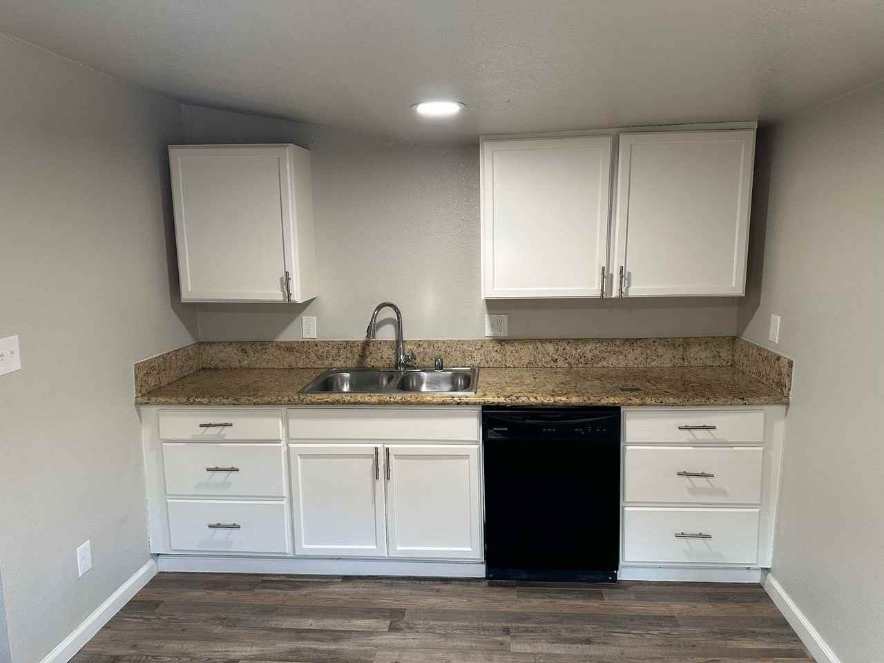 216 N N St - Photo 3 of 15