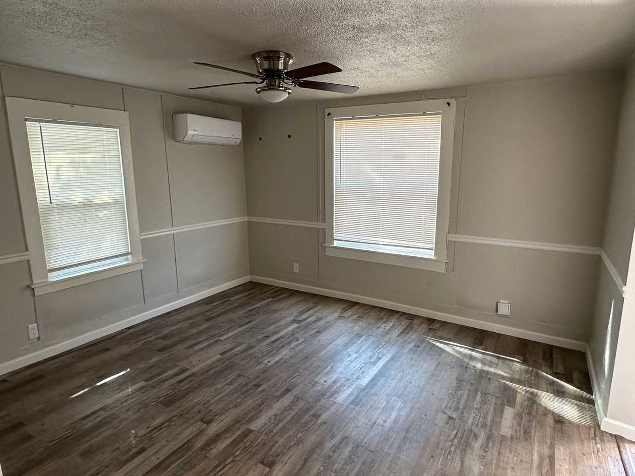 216 N N St - Photo 5 of 15