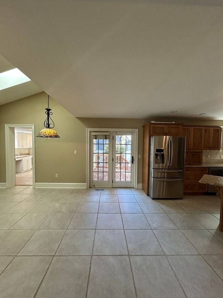 448 Mount Sidney Rd - Photo 5 of 34