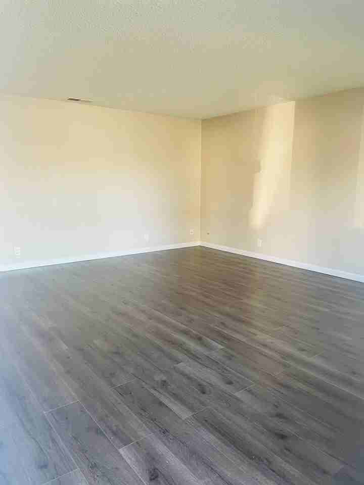 2765 Bridgeford Dr - Photo 2 of 12