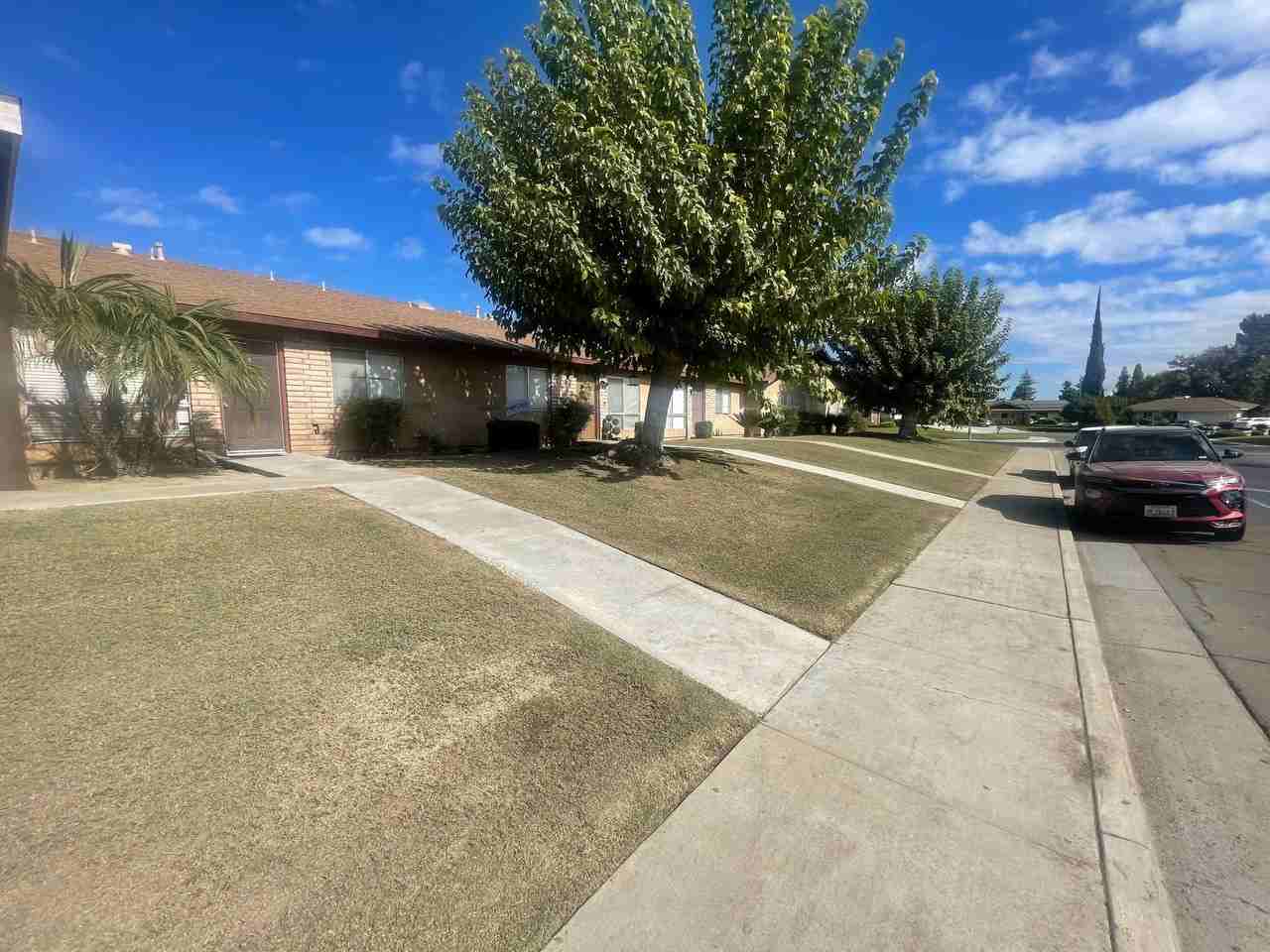 2425 Westholme Blvd - Photo 2 of 3