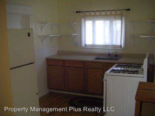 230 Terry St - Photo 2 of 9