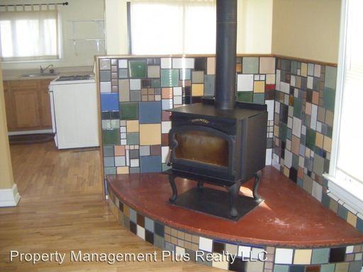 230 Terry St - Photo 3 of 9