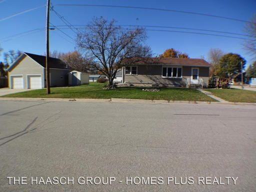 202 Johnson St SE - Photo 2 of 19