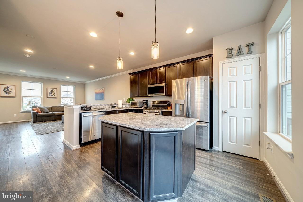 111 Gristmill Ct - Photo 3 of 16