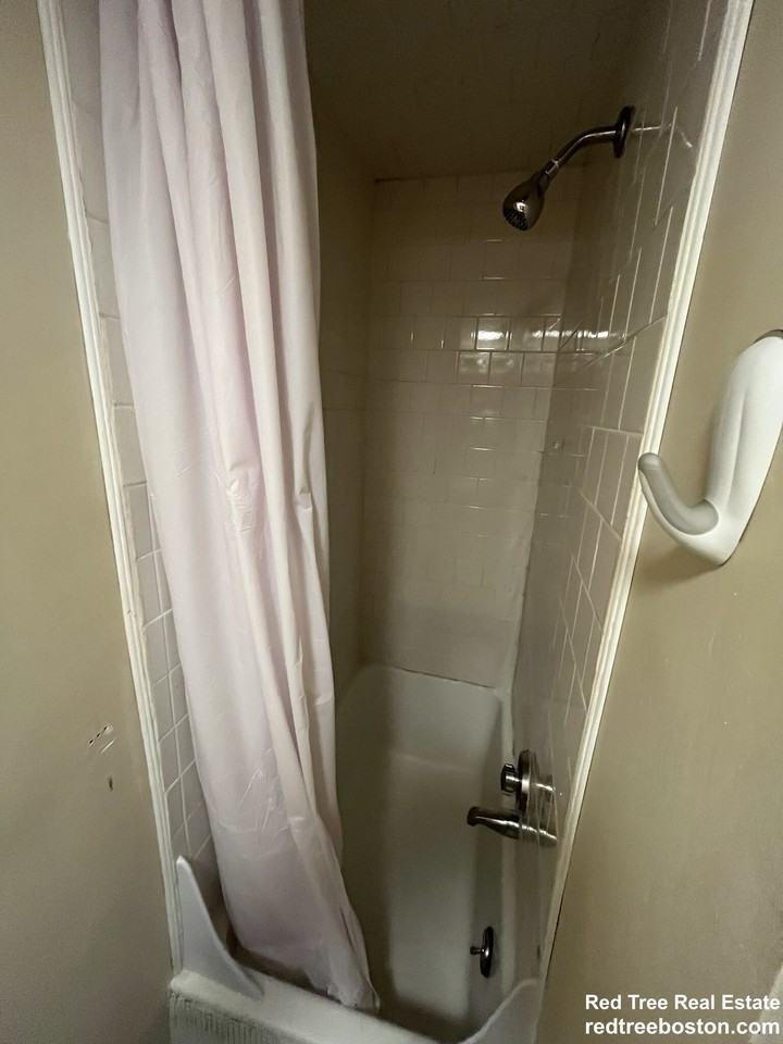 90 Myrtle St #5 - Photo 6 of 9