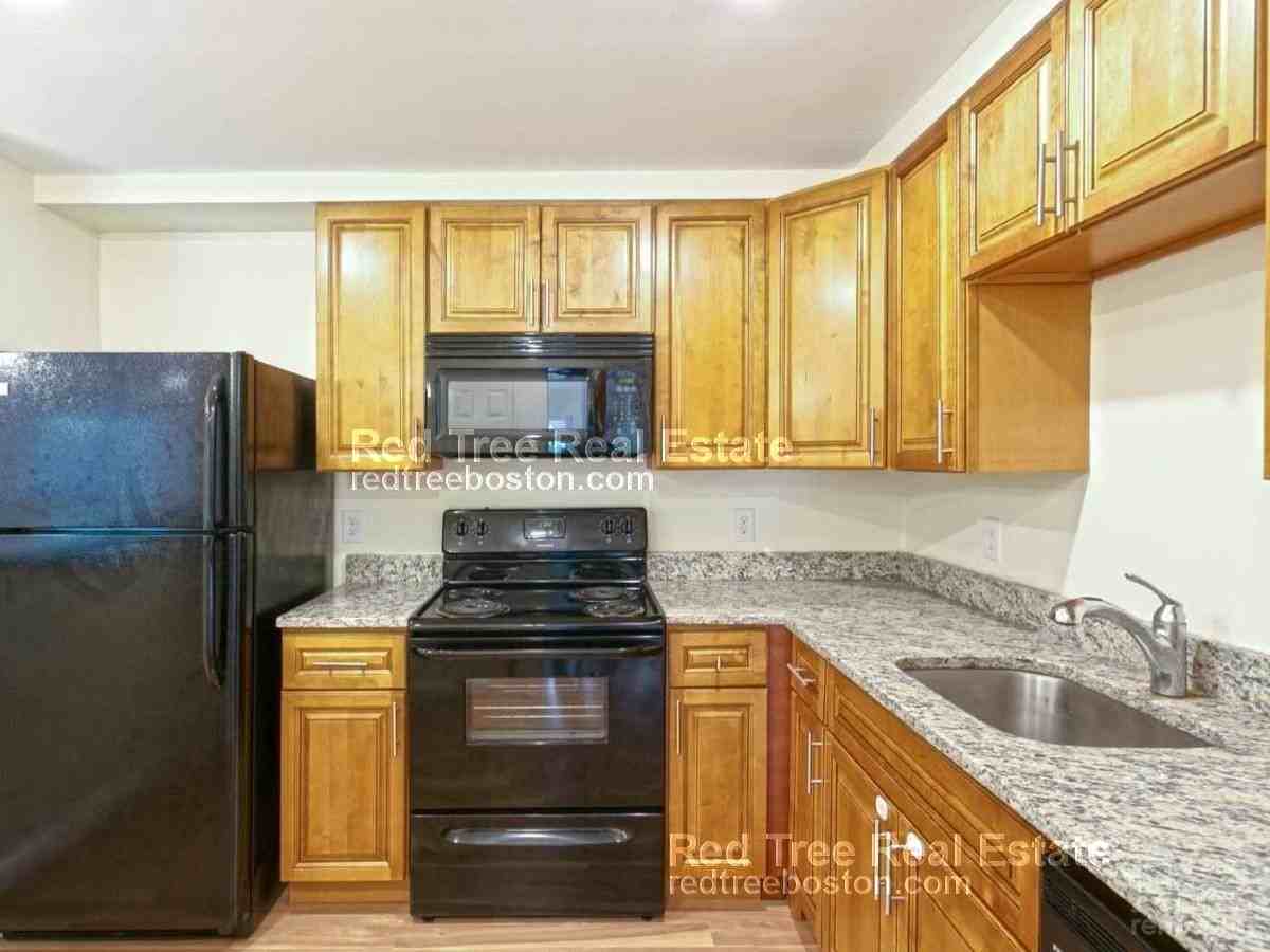 757 Highland Ave #219N - Photo 5 of 7