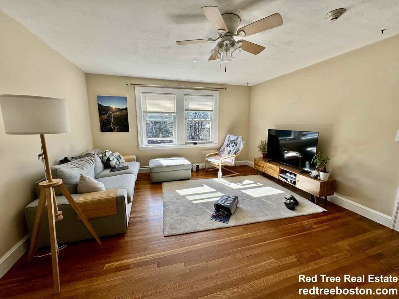 4907 Washington St #3R - Photo 3 of 20