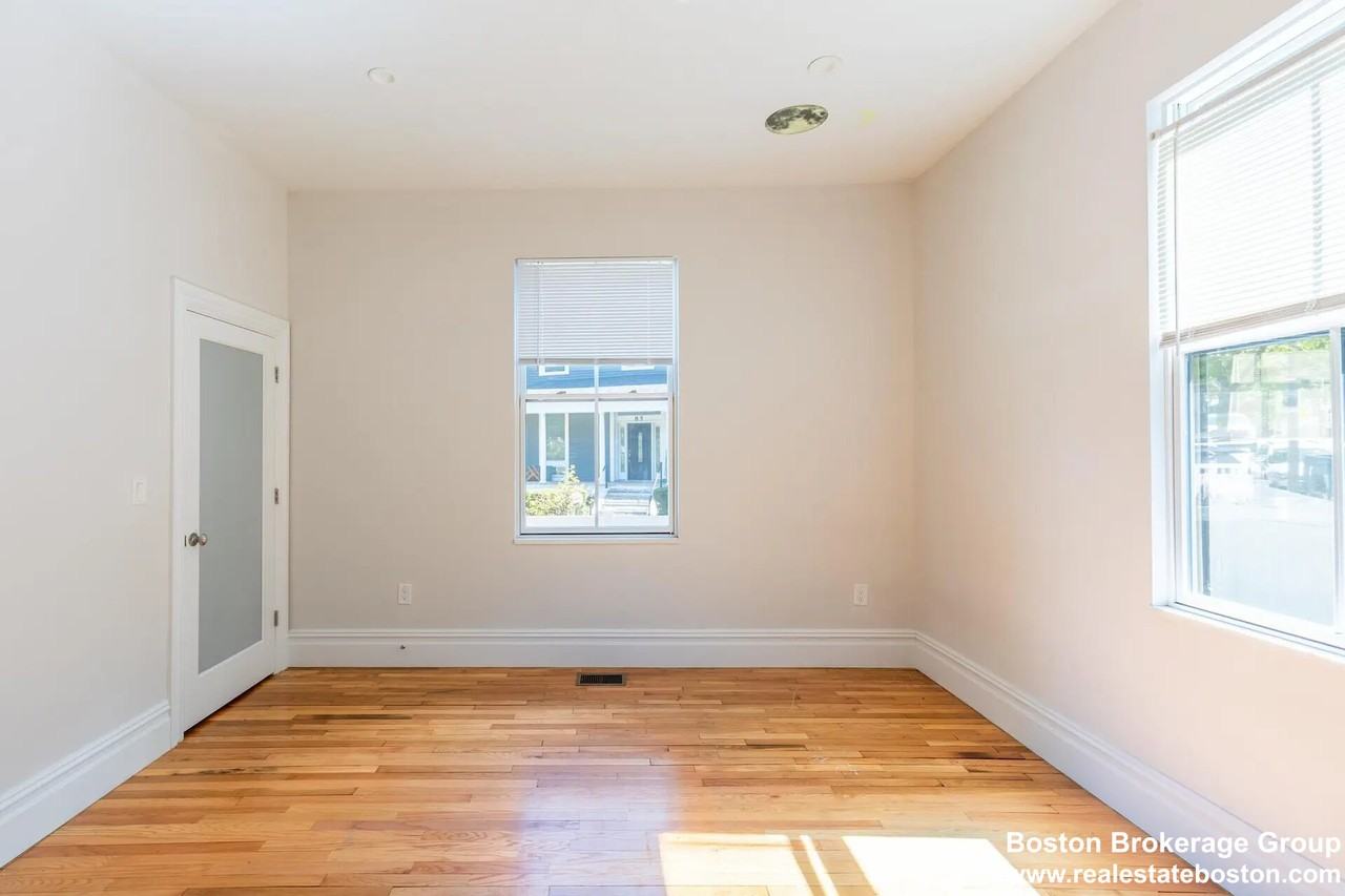 92 Cedar St #2 - Photo 7 of 28