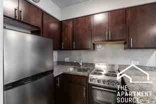 1220 N La Salle Dr #B3 - Photo 1 of 1