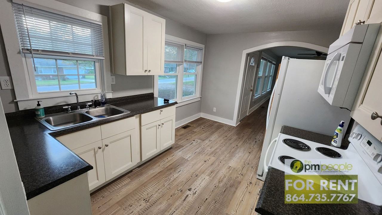 2 Pineview Drive - Photo 3 of 16