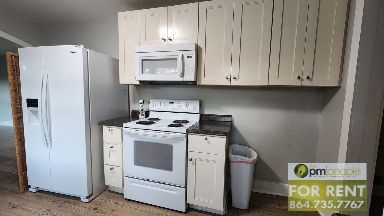 2 Pineview Drive - Photo 4 of 16