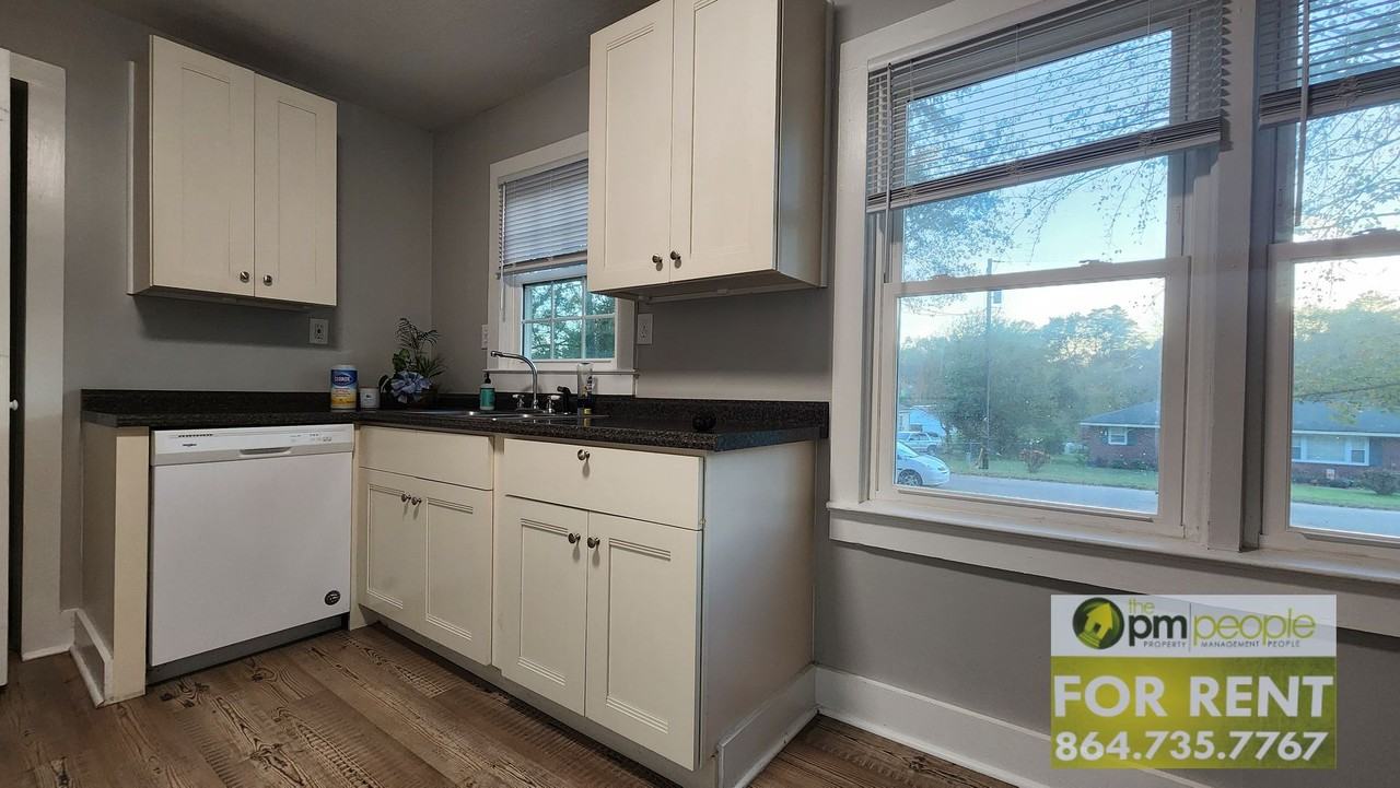 2 Pineview Drive - Photo 5 of 16