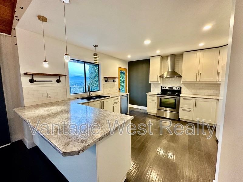 1370 Bear Creek Rd - Photo 2 of 43