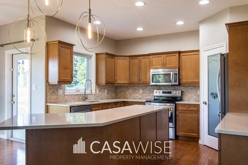 8716 208 St Nw - Photo 2 of 25