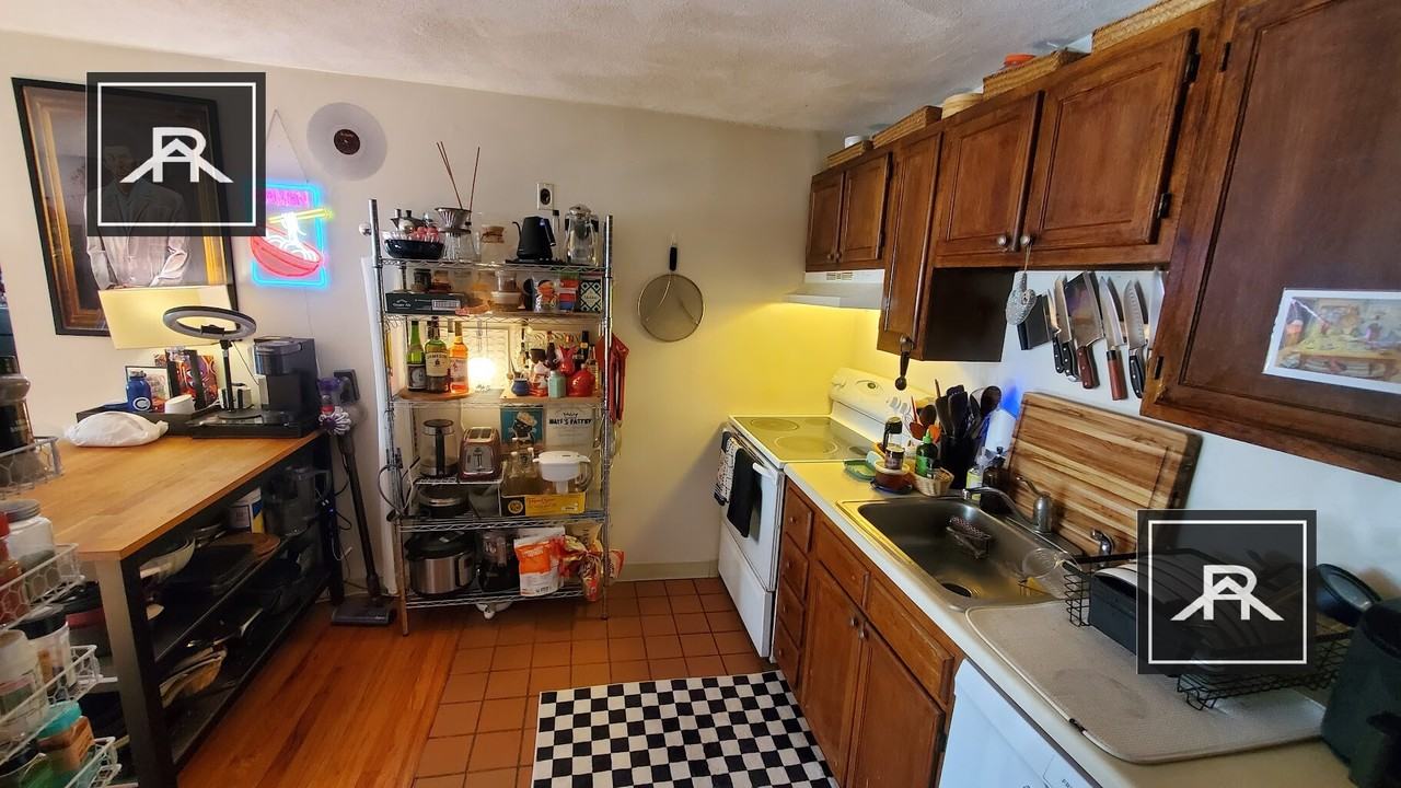 243 Kelton St #24