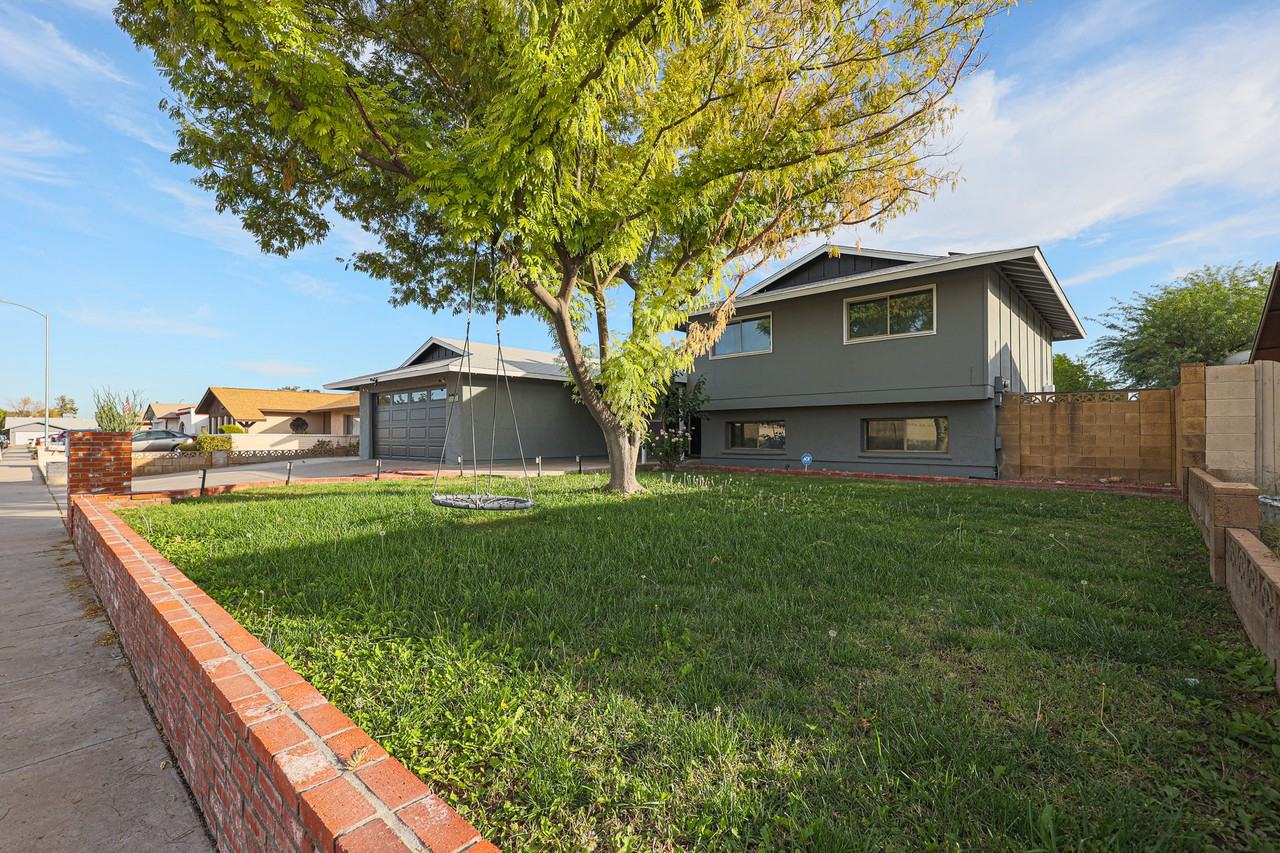 5205 W Caribbean Ln - Photo 5 of 42