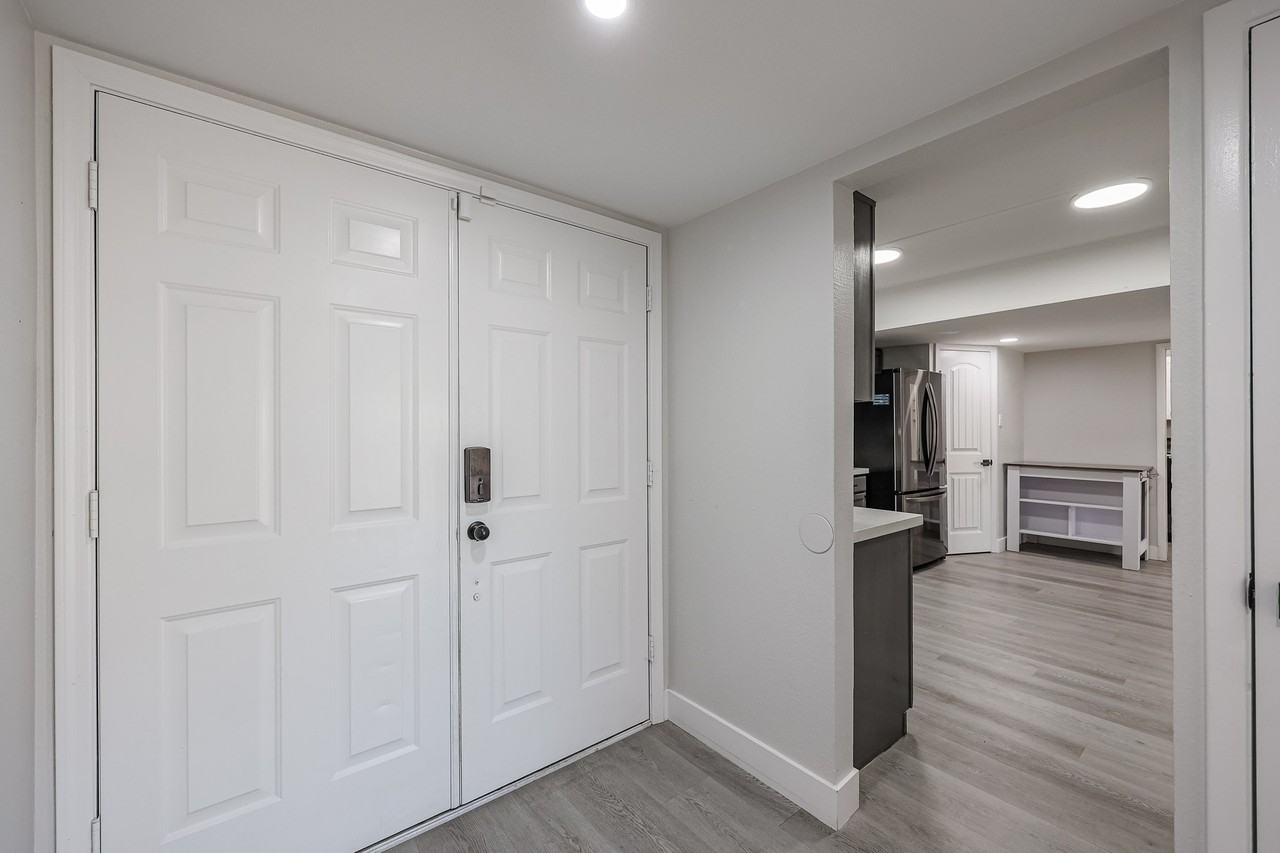 5205 W Caribbean Ln - Photo 7 of 42