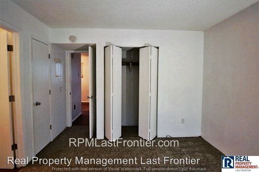 1611 Juneau Drive - Photo 2 of 8