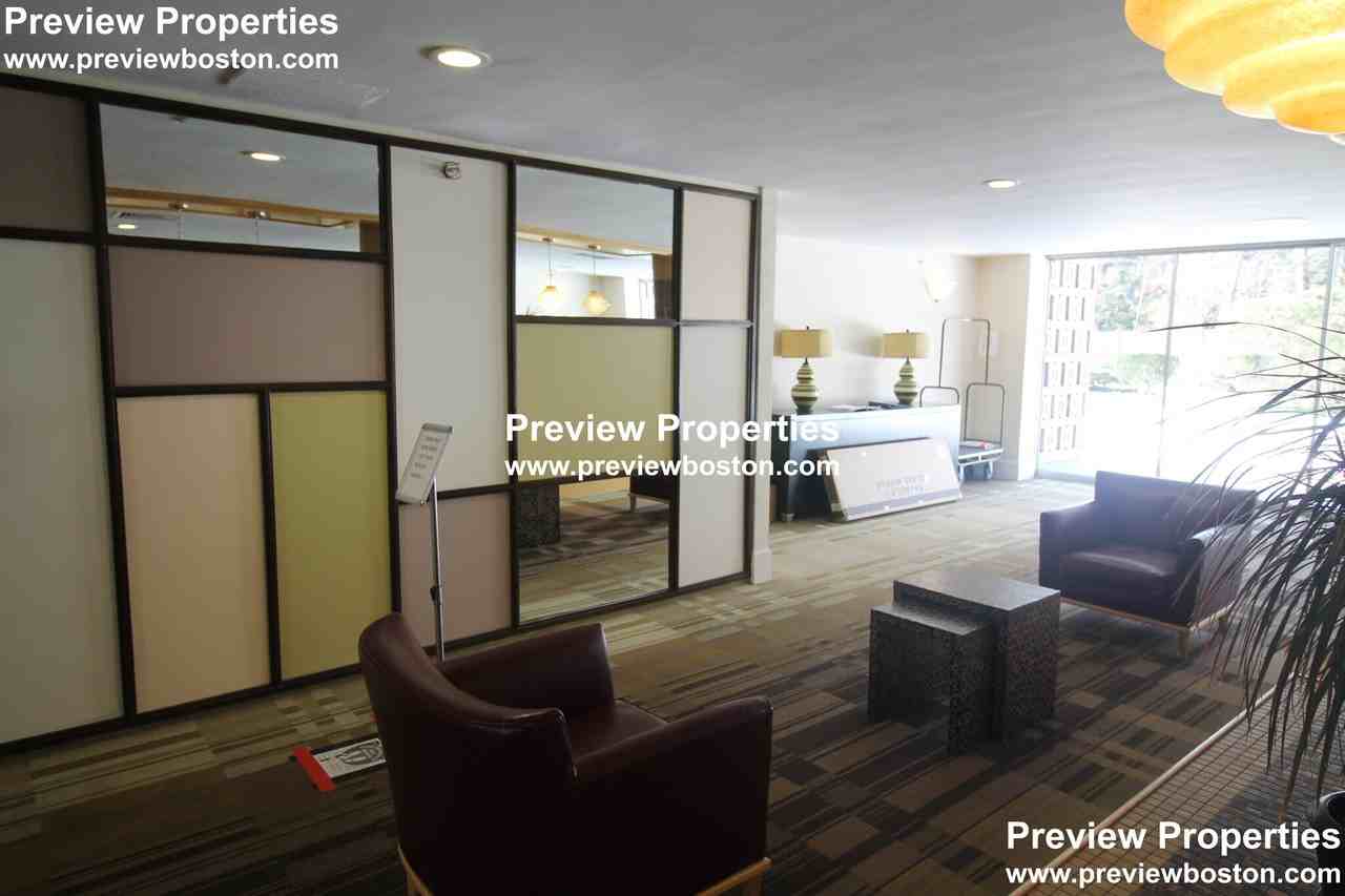 Monmouth St #404P - Photo 3 of 6