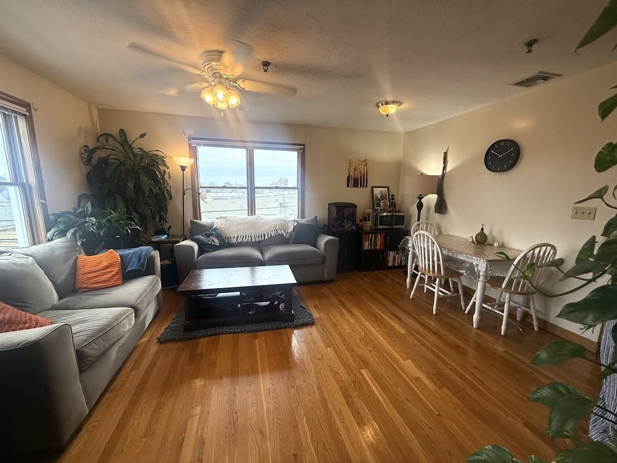 195 Newton St #4 - Photo 2 of 13