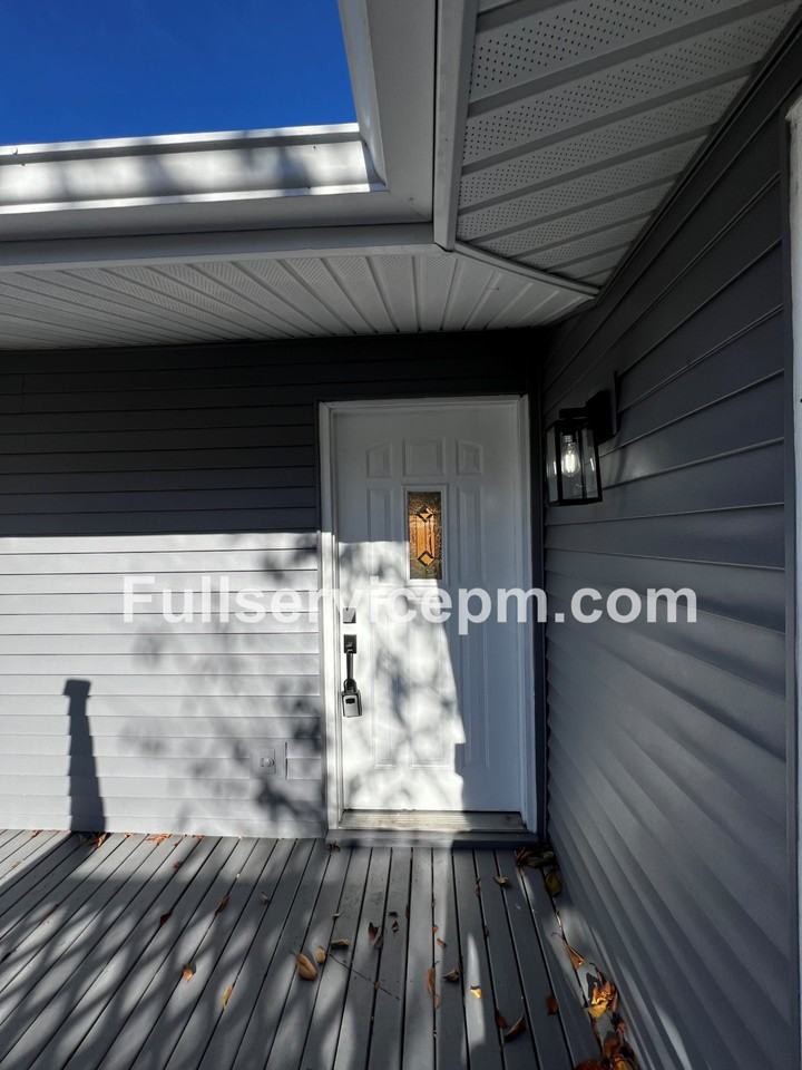 16820 120th Avenue Southeast - Photo 3 of 24