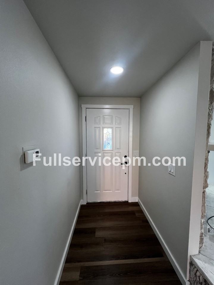 16820 120th Avenue Southeast - Photo 4 of 24