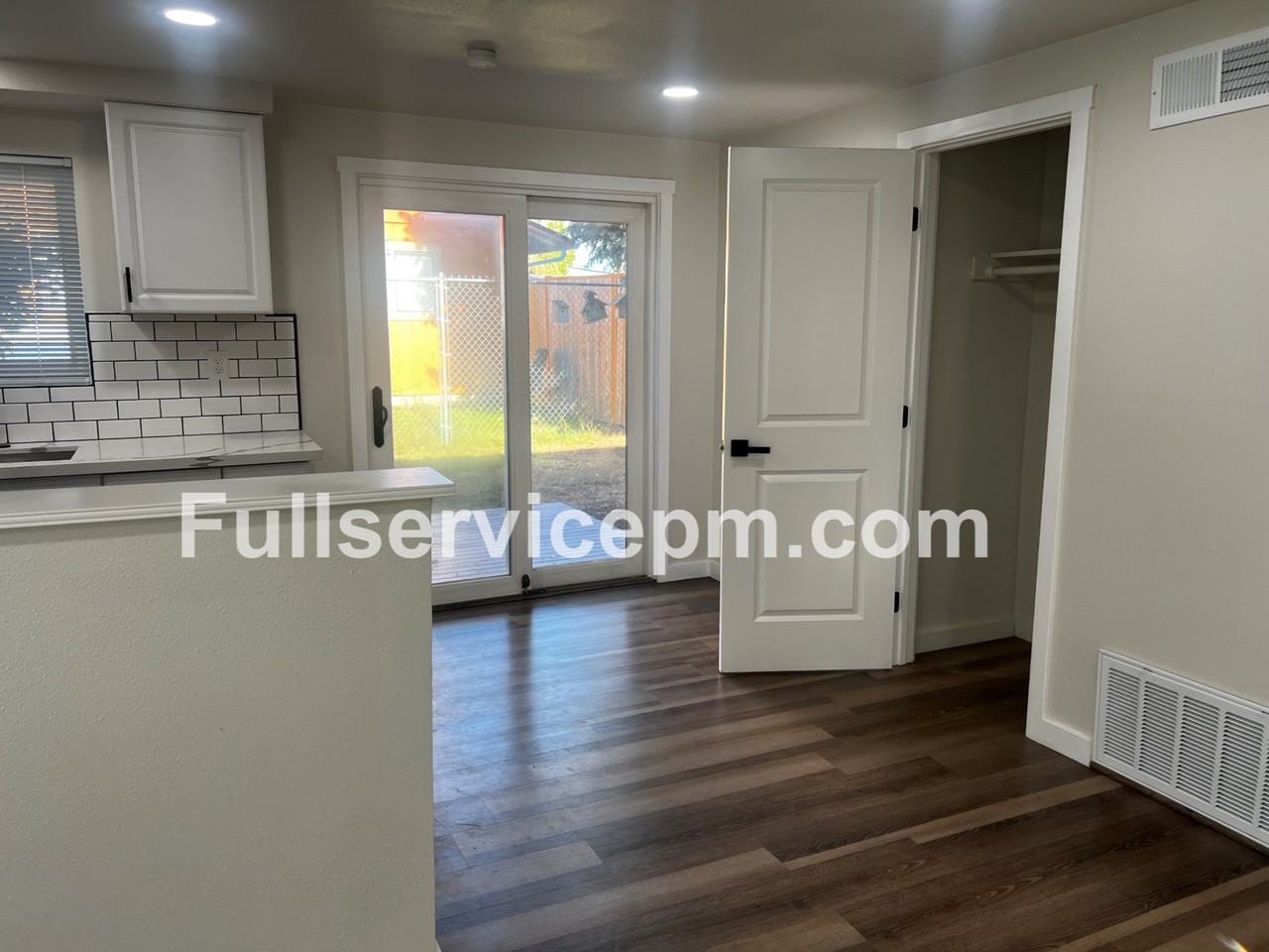 16820 120th Avenue Southeast - Photo 7 of 24