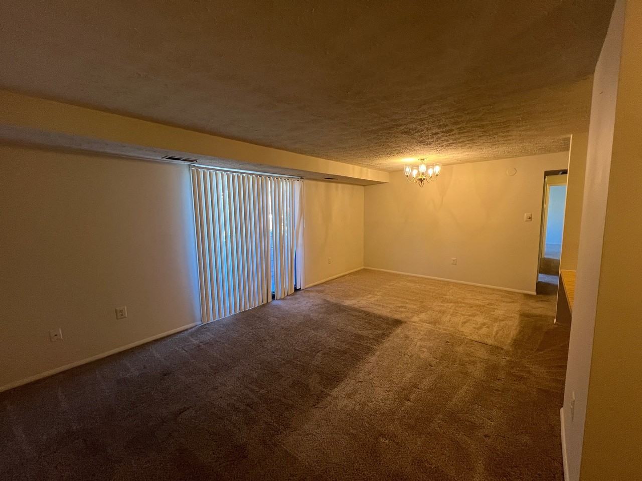 1001 Heather Ridge Dr #E - Photo 2 of 9